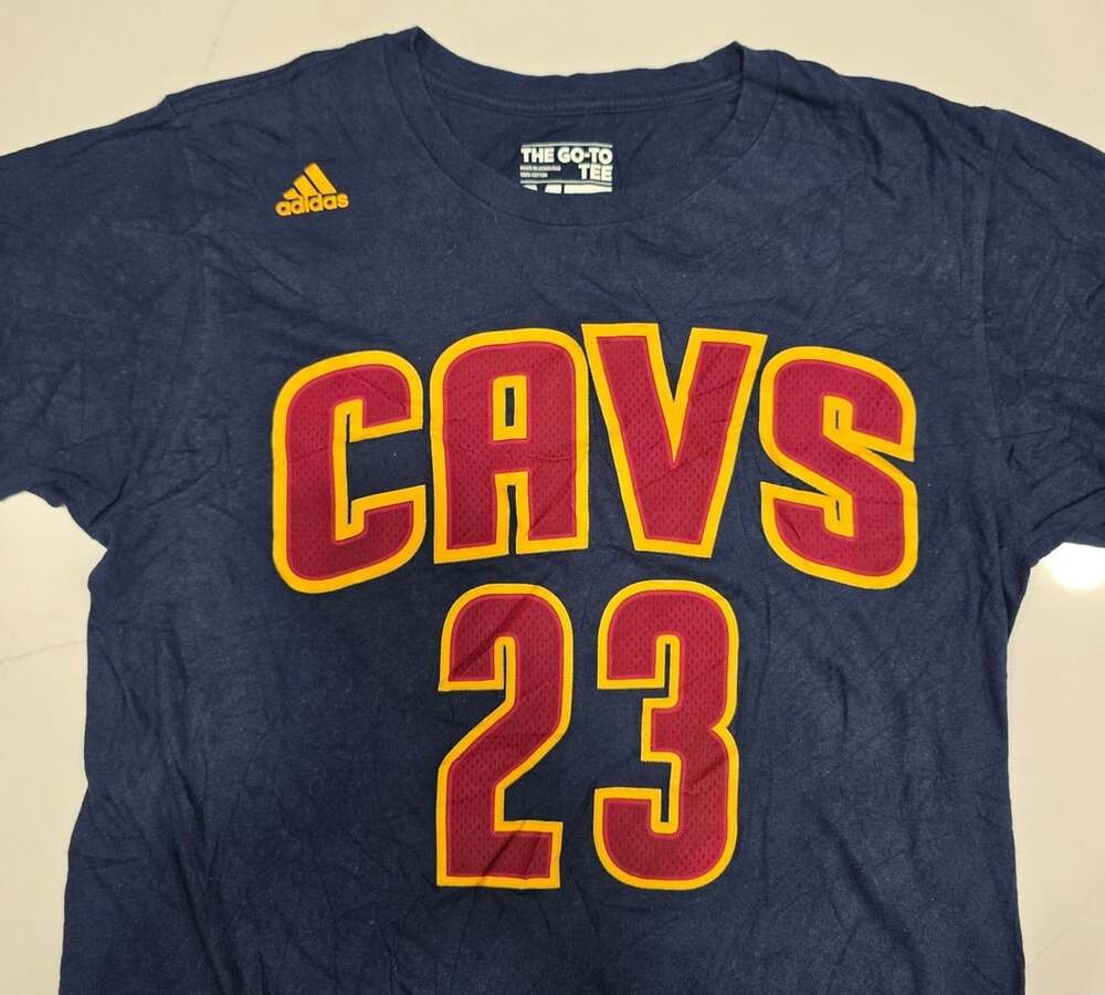 Adidas Cleveland Cavaliers LeBron James 23 T-Shirt Medium